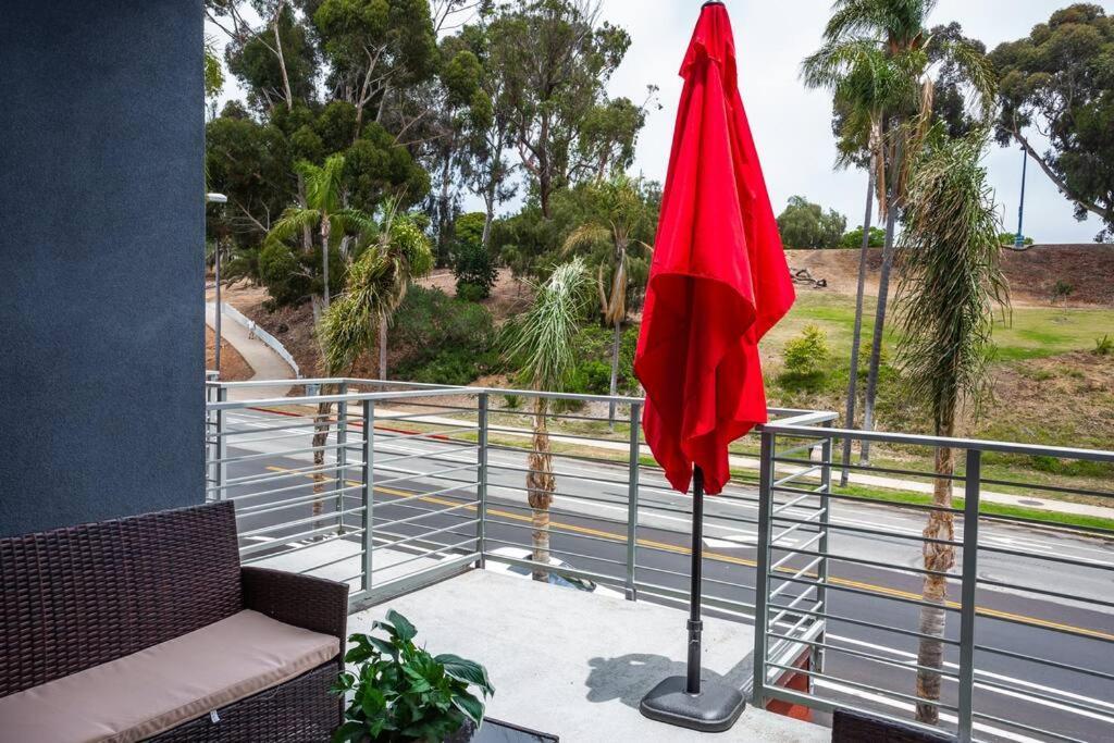 Studio With Large Balcony- San Diego Gateway Exterior photo
