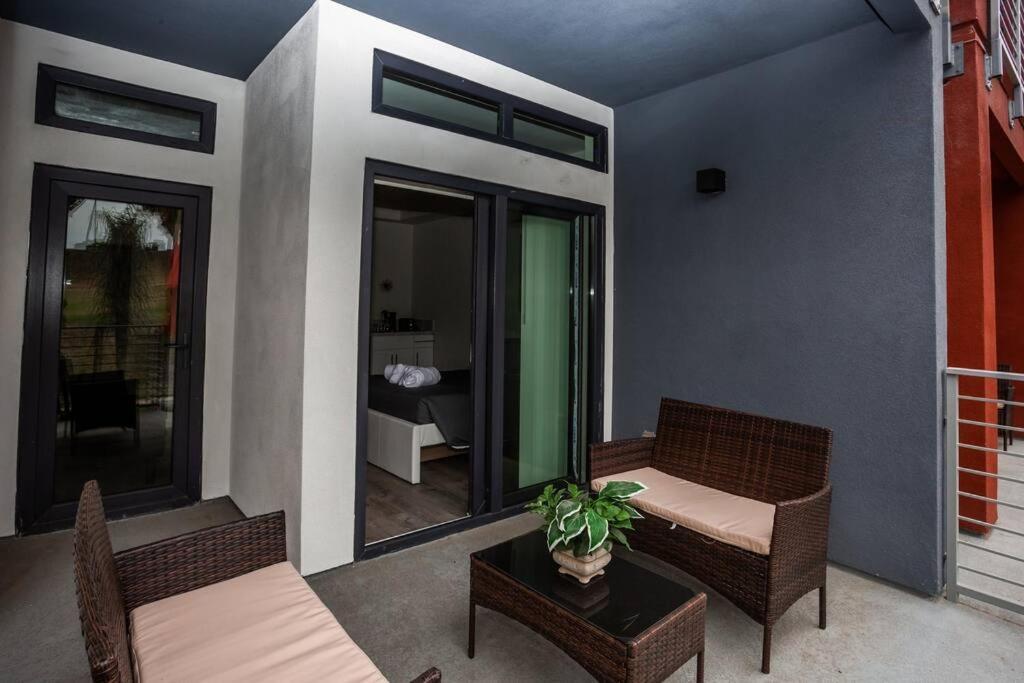 Studio With Large Balcony- San Diego Gateway Exterior photo